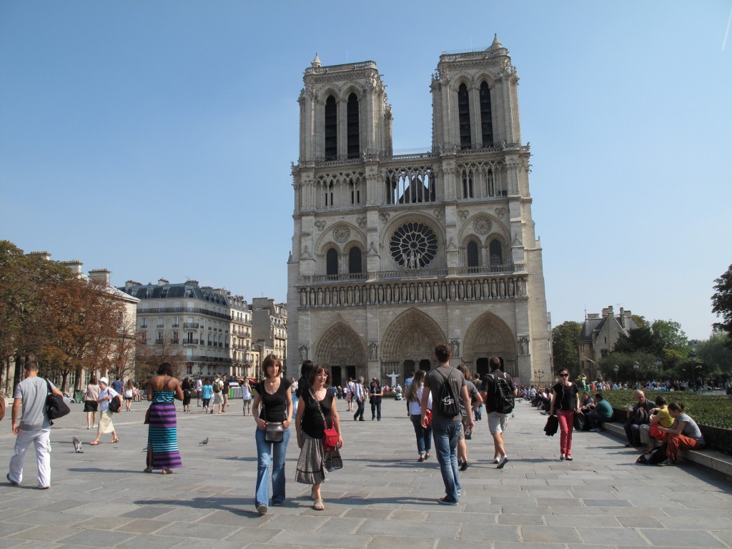 Notre Damen fasaadi