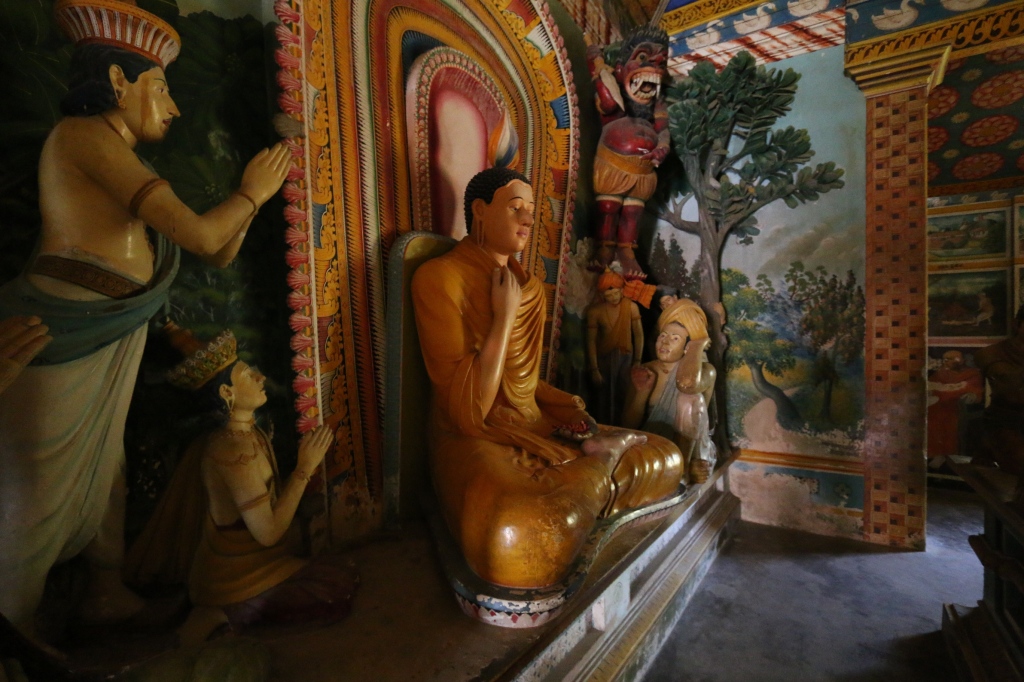 Tuhat Buddhaa / A thousand Buddhas