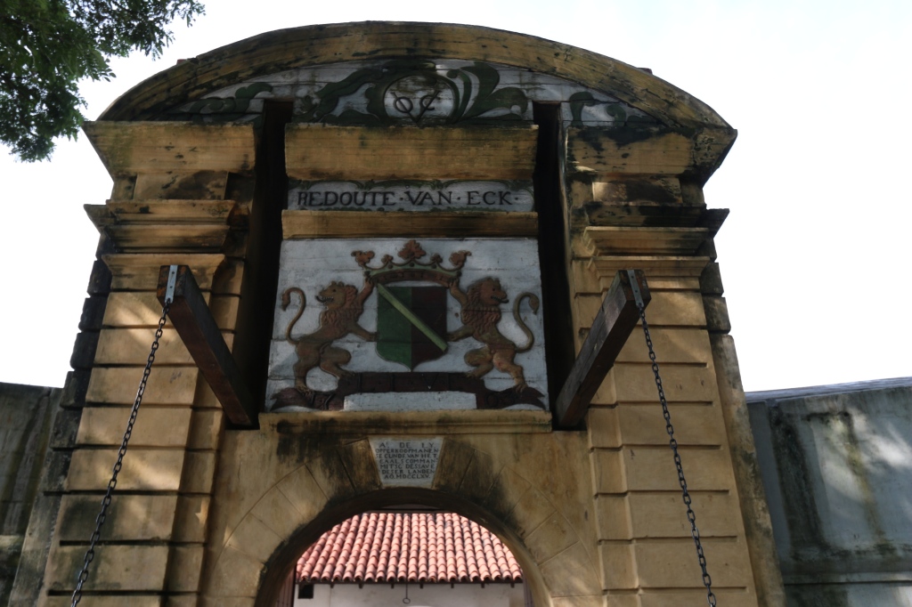 Sisäänkäyntiportti Mataran Star Fortiin / The entrance gate to the Matara Start Fort