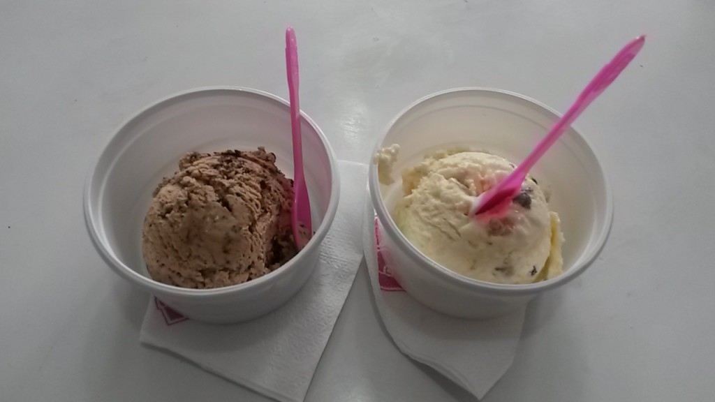Unlike in Finland, Sri Lanka has quite a few Baskin Robbins outlets through out. We did try their ice cream once.